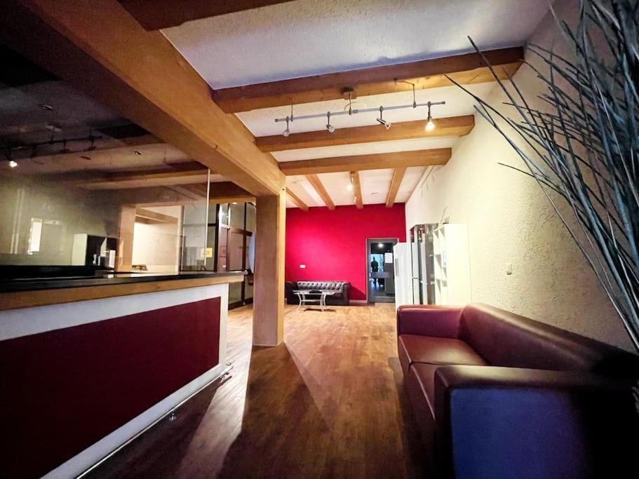 Fewo 20 - Appartement Im Rottalblick - Youngmodern Wohnen Mit Bademantelgang Zur Therme, Tv, Balkon Und Persoenlichem Gaesteempfang Von Astarte Estate Бад-Грисбах Экстерьер фото