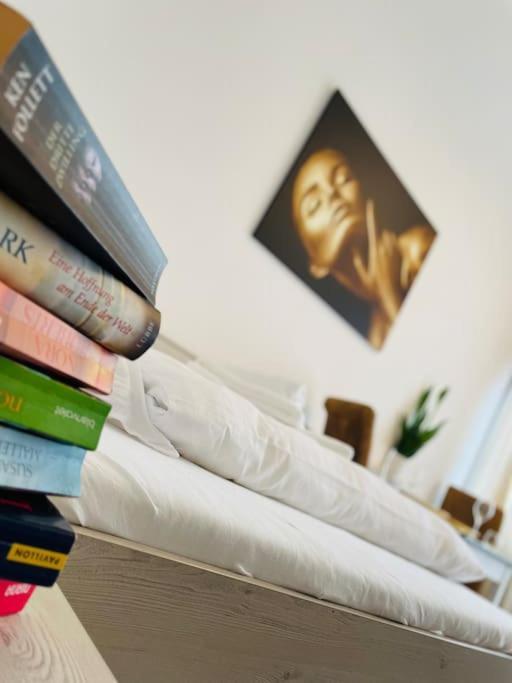 Fewo 20 - Appartement Im Rottalblick - Youngmodern Wohnen Mit Bademantelgang Zur Therme, Tv, Balkon Und Persoenlichem Gaesteempfang Von Astarte Estate Бад-Грисбах Экстерьер фото