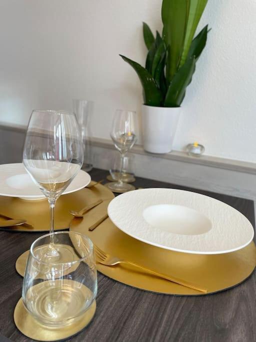 Fewo 20 - Appartement Im Rottalblick - Youngmodern Wohnen Mit Bademantelgang Zur Therme, Tv, Balkon Und Persoenlichem Gaesteempfang Von Astarte Estate Бад-Грисбах Экстерьер фото