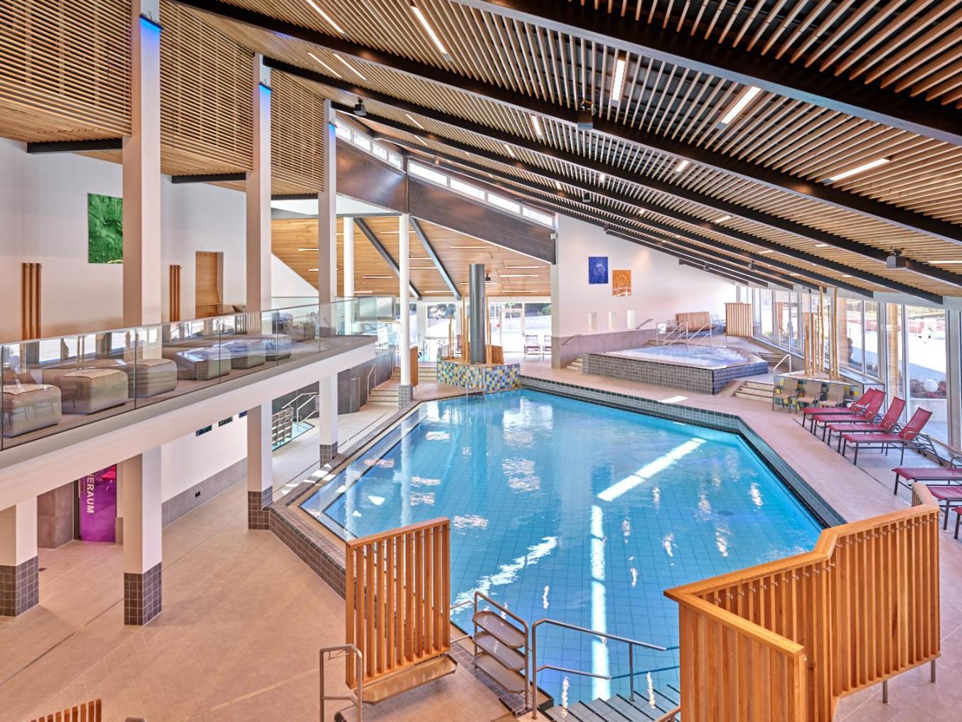 Fewo 20 - Appartement Im Rottalblick - Youngmodern Wohnen Mit Bademantelgang Zur Therme, Tv, Balkon Und Persoenlichem Gaesteempfang Von Astarte Estate Бад-Грисбах Экстерьер фото