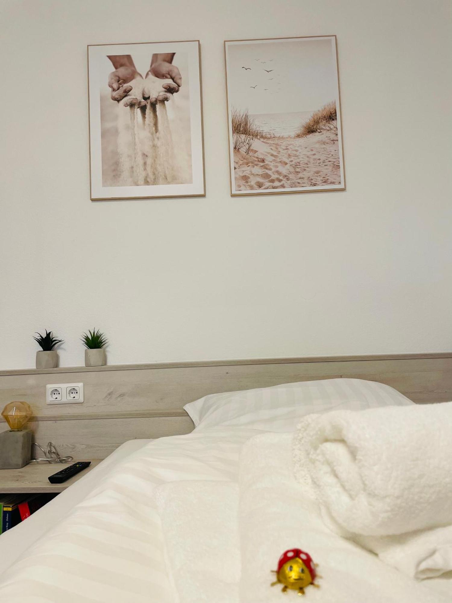 Fewo 20 - Appartement Im Rottalblick - Youngmodern Wohnen Mit Bademantelgang Zur Therme, Tv, Balkon Und Persoenlichem Gaesteempfang Von Astarte Estate Бад-Грисбах Экстерьер фото